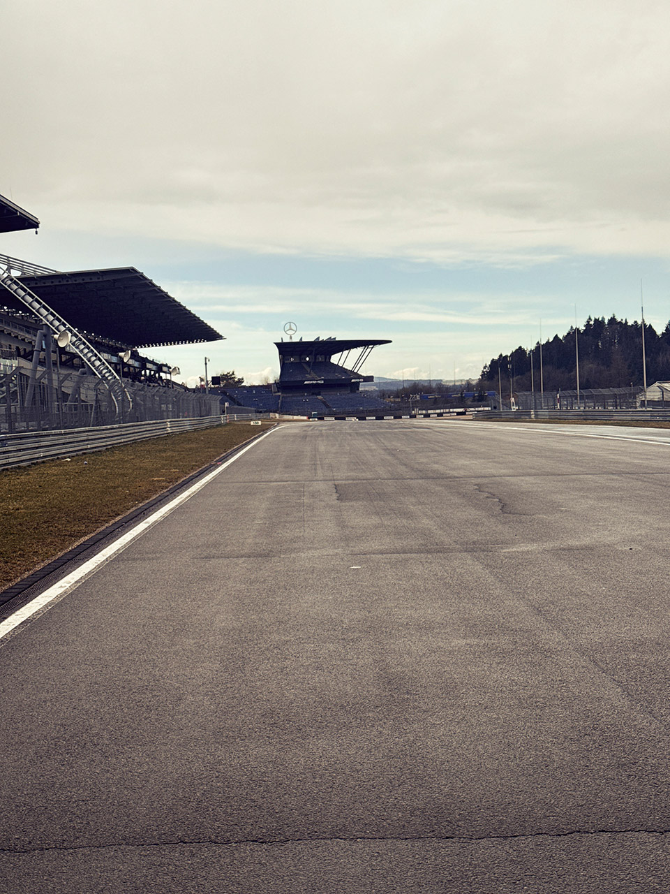 Chris | Ringknipser Handyfotos Nürburgring NLS 1 2025 Chris | Ringknipser Handyfotos Nürburgring NLS 1 2025