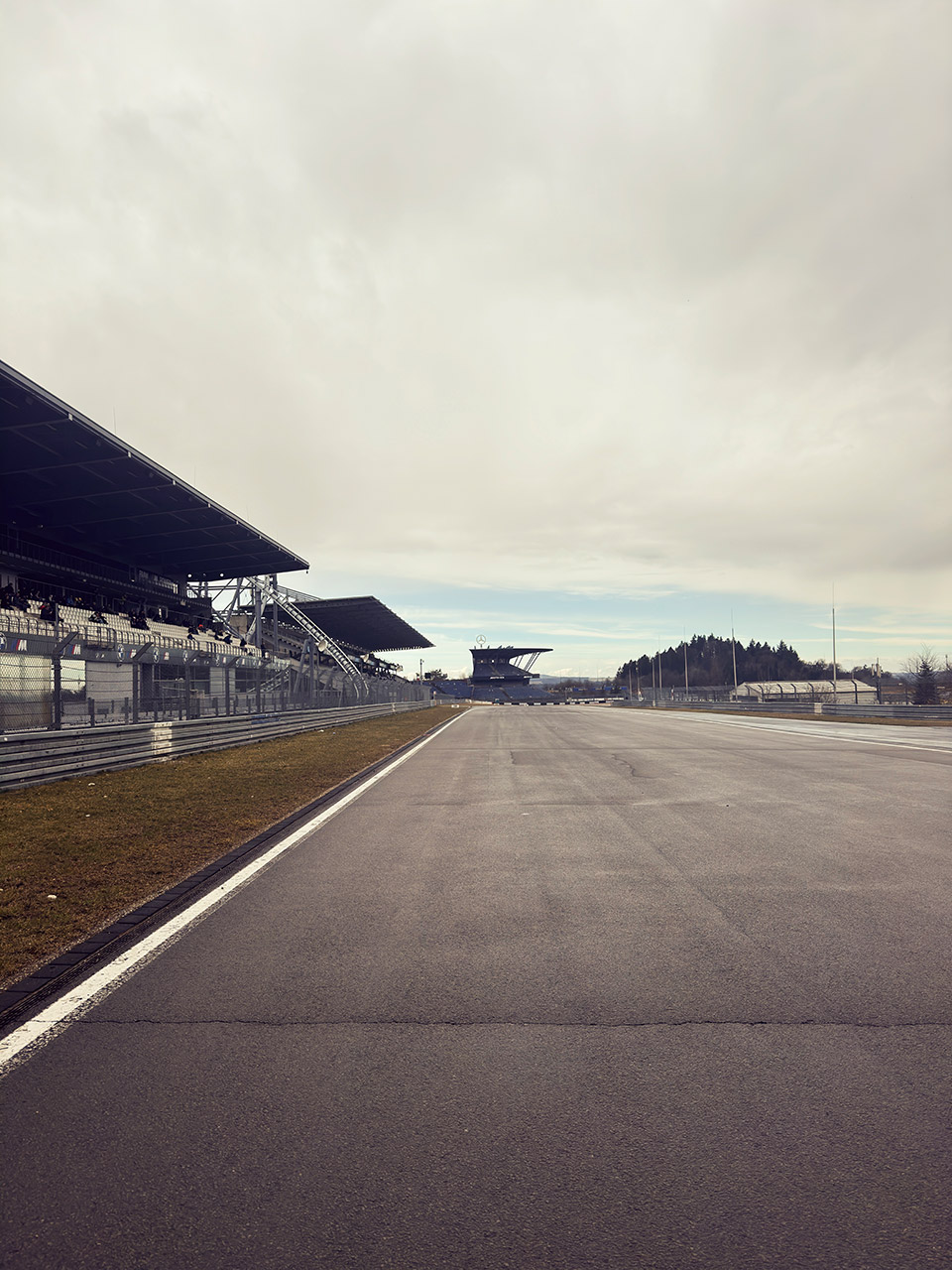 Chris | Ringknipser Handyfotos Nürburgring NLS 1 2025 Chris | Ringknipser Handyfotos Nürburgring NLS 1 2025