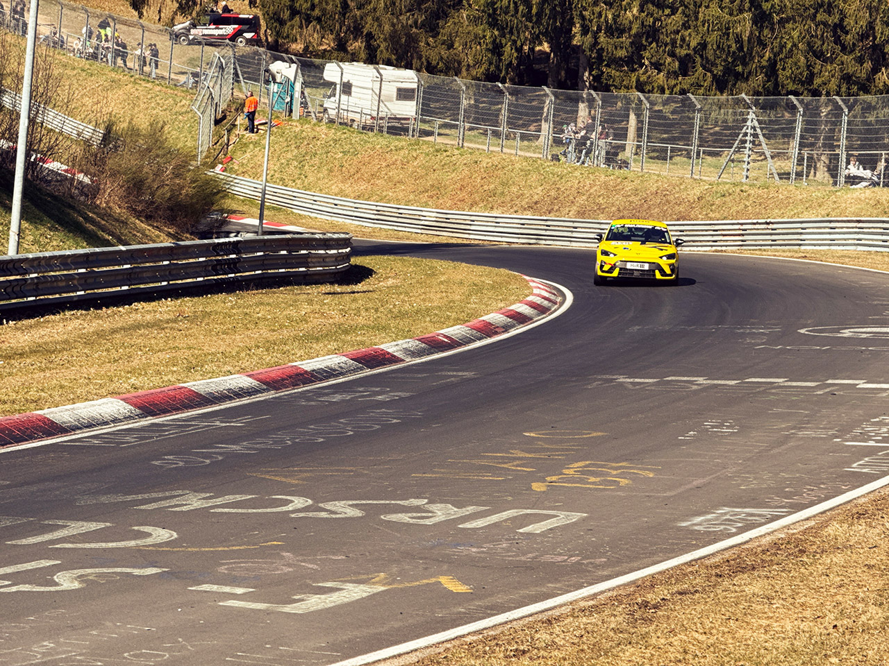 Chris | Ringknipser Handyfotos Nürburgring NLS 1 2025 Chris | Ringknipser Handyfotos Nürburgring NLS 1 2025