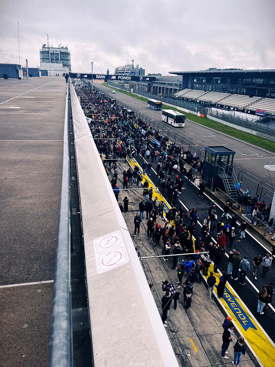 Chris | Ringknipser Handyfotos Nürburgring NLS 9 2025