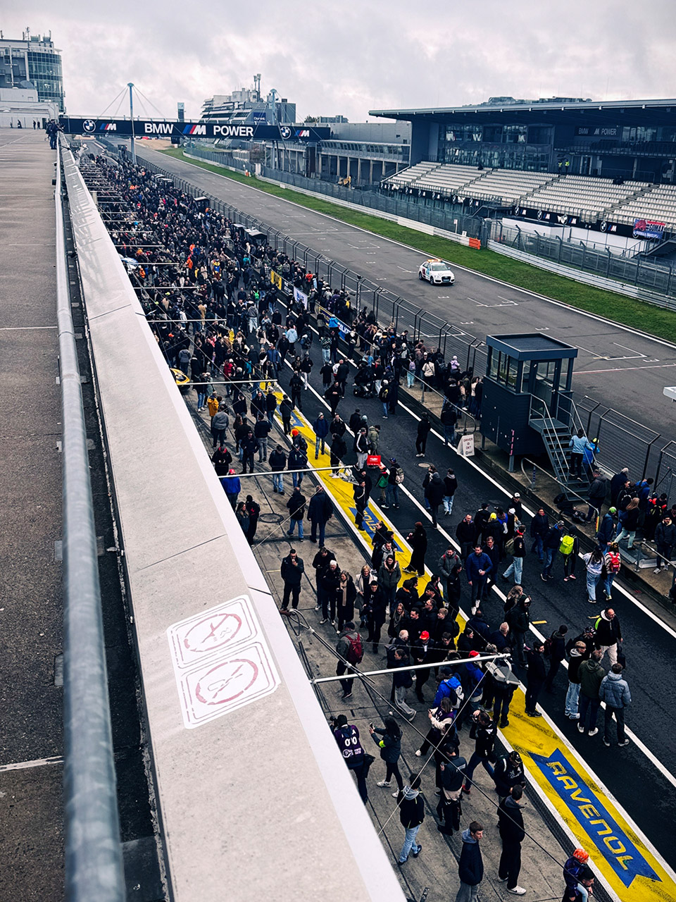 Chris | Ringknipser Handyfotos Nürburgring NLS 9 2025