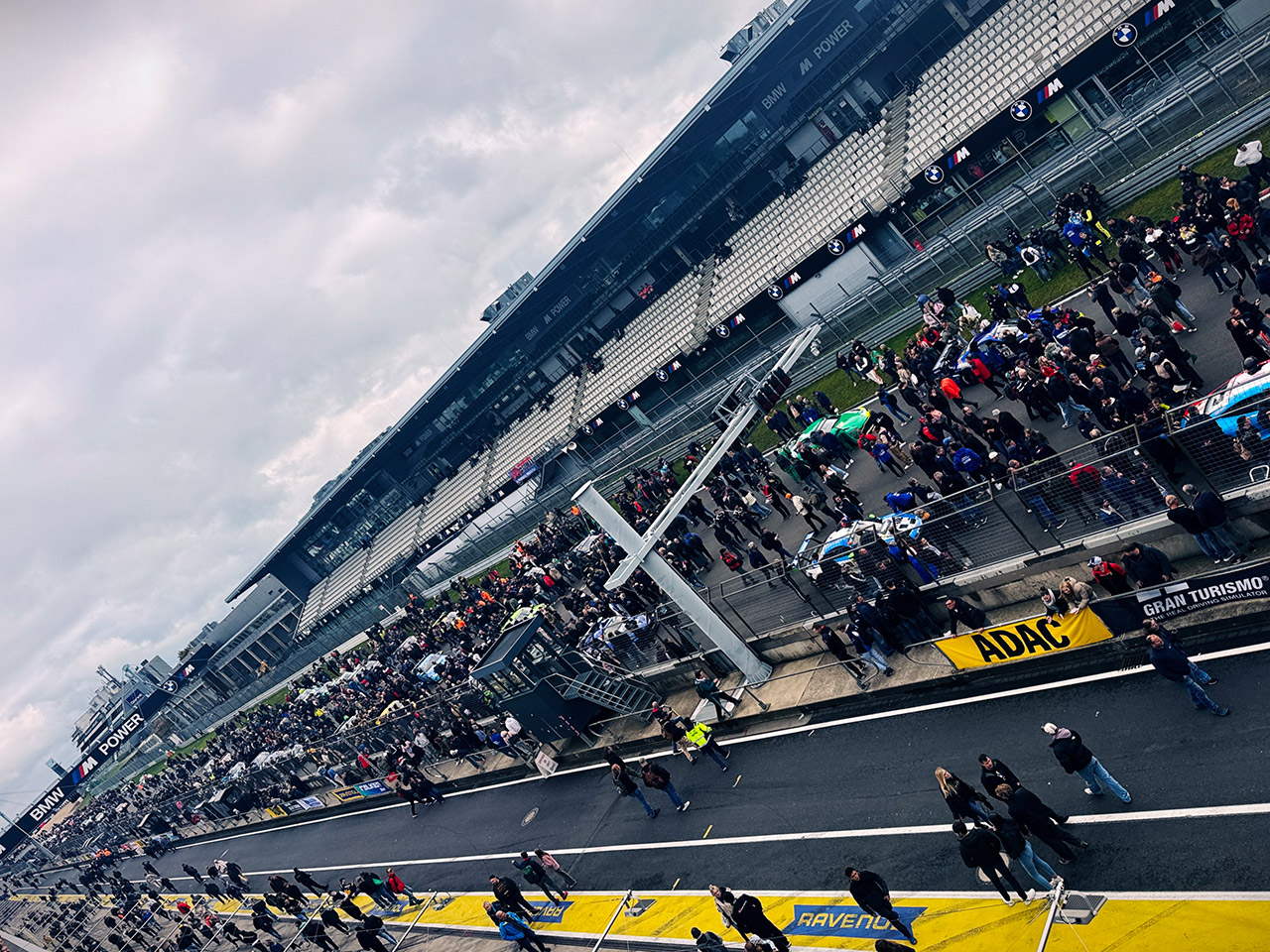 Chris | Ringknipser Handyfotos Nürburgring NLS 9 2025