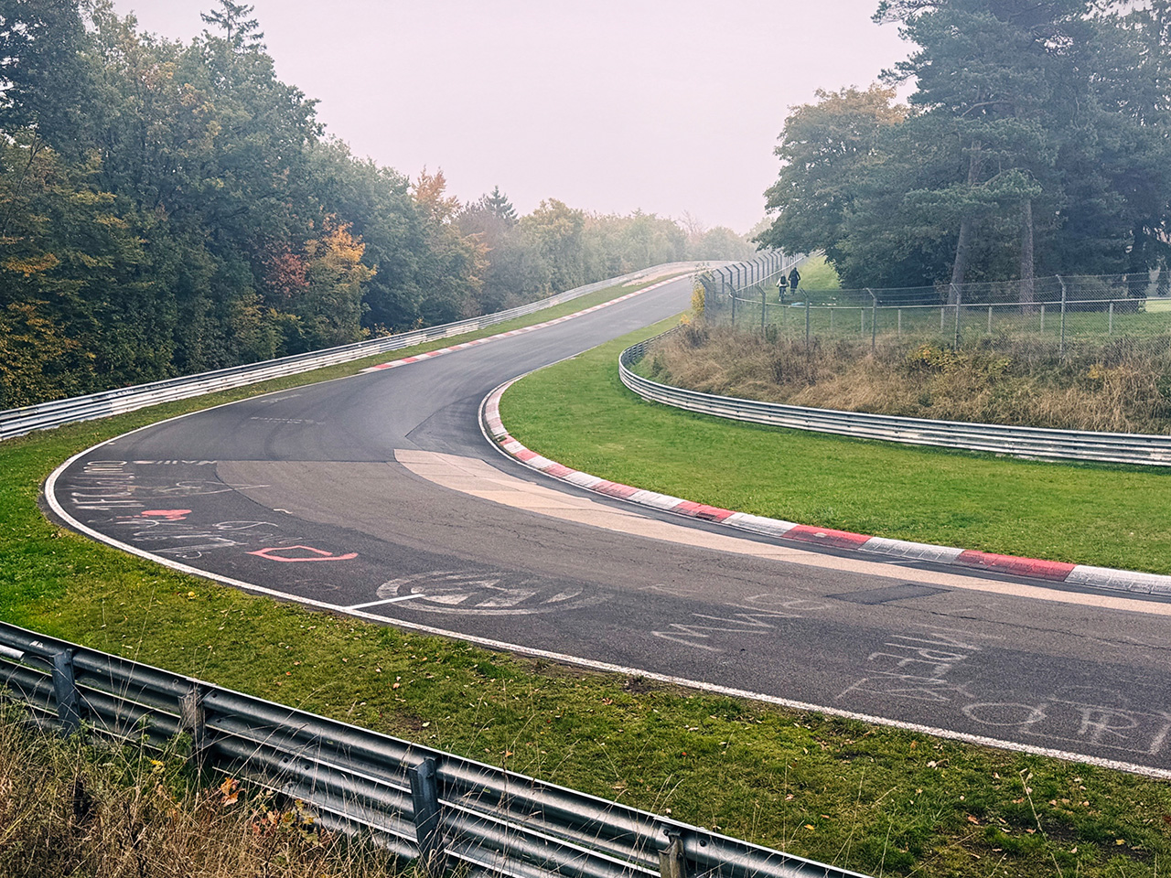 Chris | Ringknipser Handyfotos Nürburgring NLS 10 2025 Chris | Ringknipser Handyfotos Nürburgring NLS 10 2025