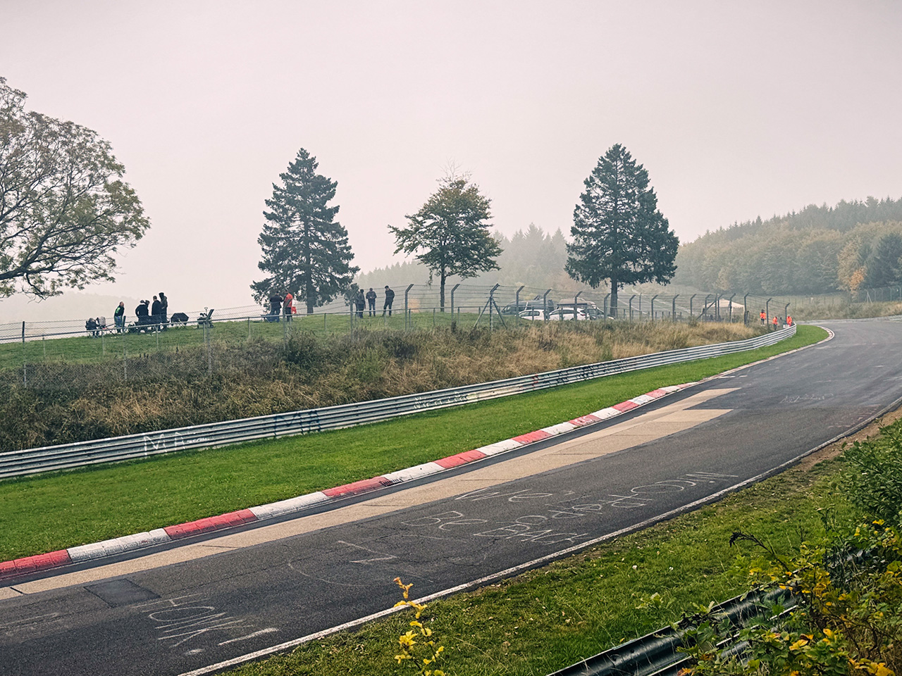 Chris | Ringknipser Handyfotos Nürburgring NLS 10 2025 Chris | Ringknipser Handyfotos Nürburgring NLS 10 2025